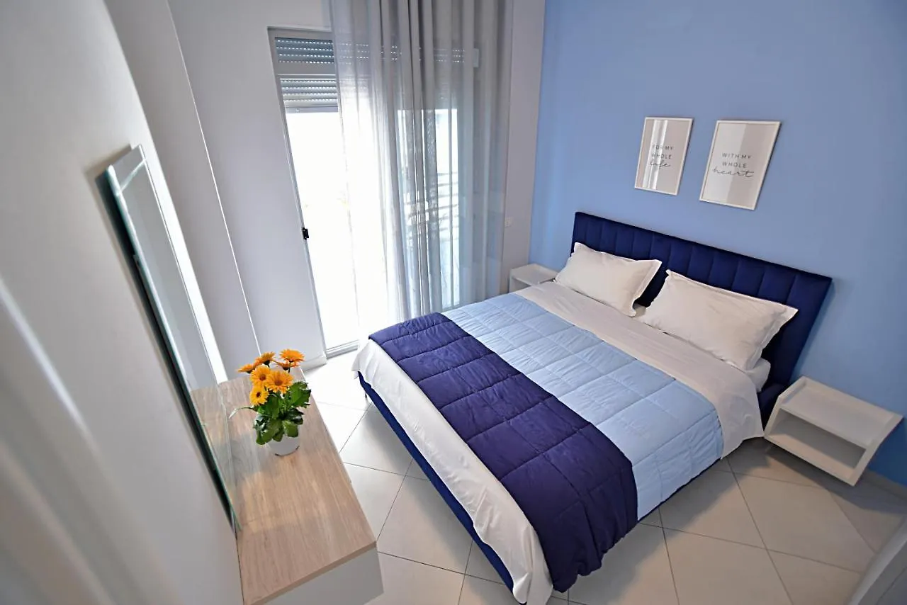 Sunrise Suites Vlorë 公寓