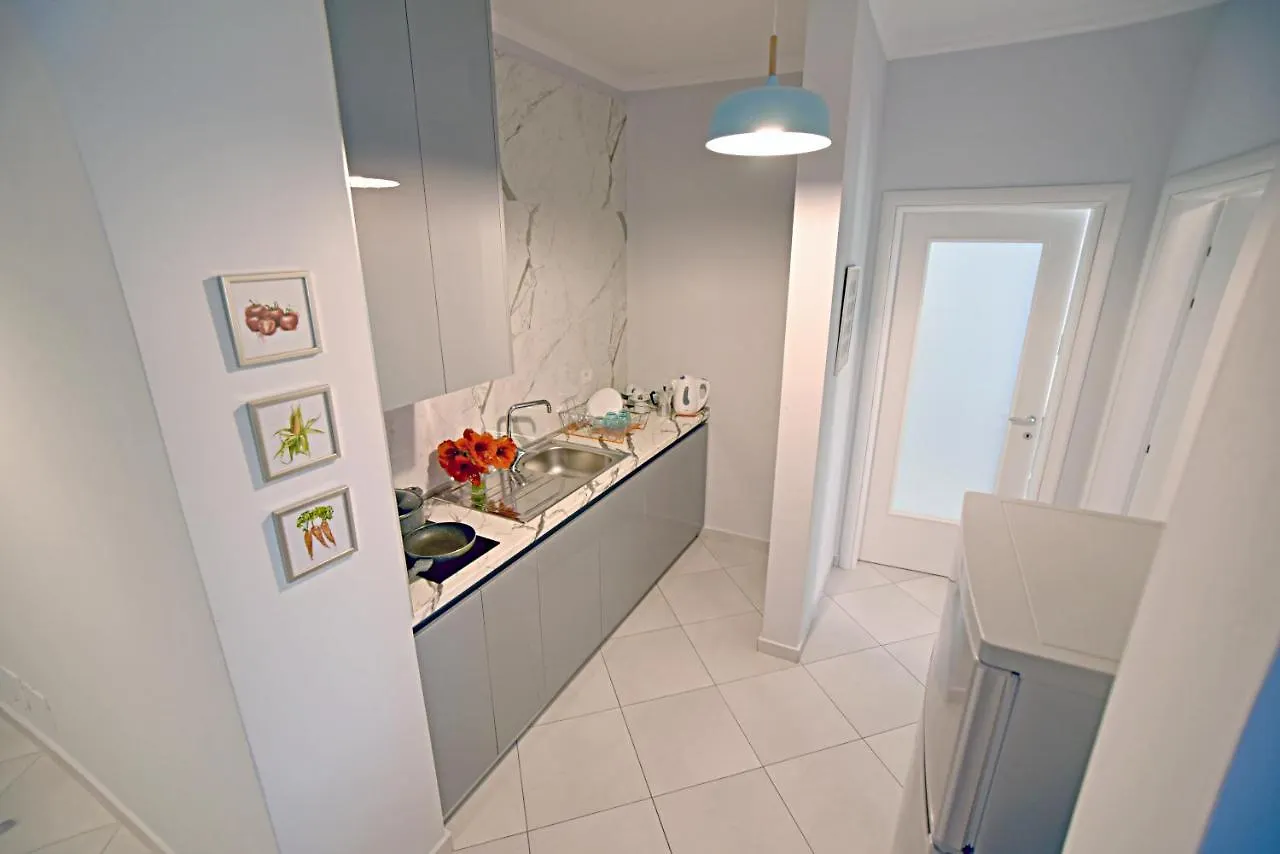 Sunrise Suites Vlorë 0*,  阿尔巴尼亚