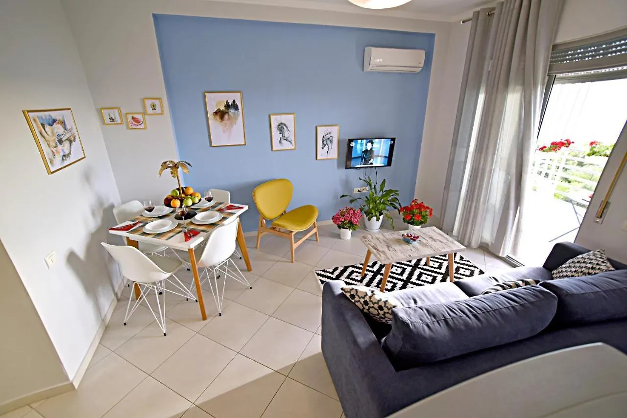 شقة Sunrise Suites فلورا
